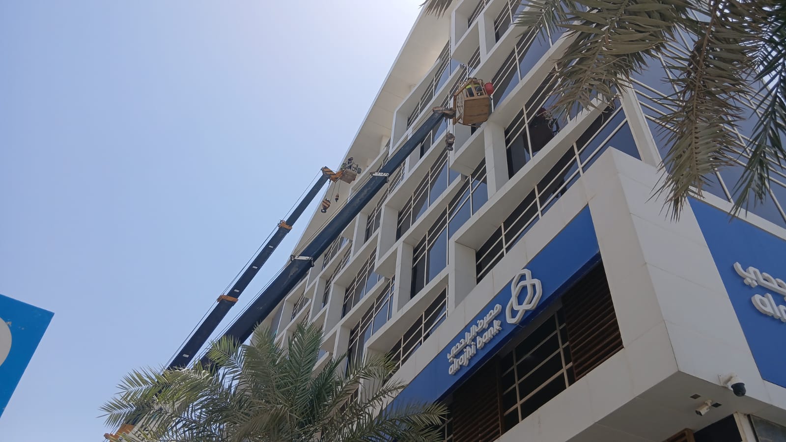 افضل شركة تنظيف واجهات كلادينج بالرياض - حلول وتميز